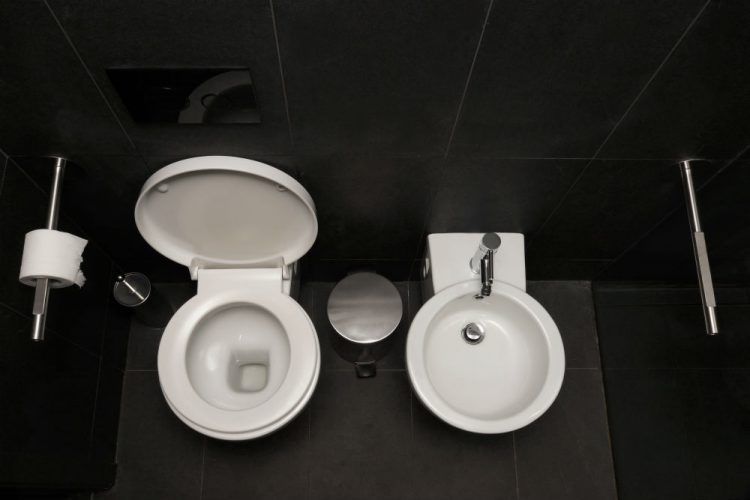 How to Use a Bidet Toilet Seat